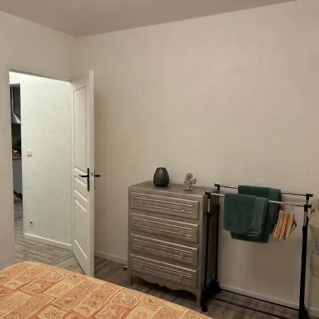 Jolie Villa Independante Climatisee 3 Chambres Tout Confort 6 Couchages, Piscine Chauffee 4 X 8 Disponible De Mai A Fin Septembre, Jacuzzi 4 Places, Boulodrome Eclaire, Ping-Pong, Wifi, Proche Commerces Animaux Domestiques Sur Demande Bretenoux Extérieur photo
