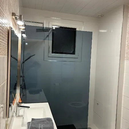 Jolie Villa Independante Climatisee 3 Chambres Tout Confort 6 Couchages, Piscine Chauffee 4 X 8 Disponible De Mai A Fin Septembre, Jacuzzi 4 Places, Boulodrome Eclaire, Ping-Pong, Wifi, Proche Commerces Animaux Domestiques Sur Demande Bretenoux Extérieur photo