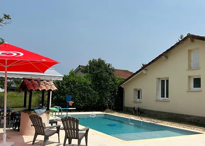 Jolie Villa Independante Climatisee 3 Chambres Tout Confort 6 Couchages, Piscine Chauffee 4 X 8 Disponible Selon Meteo De Mai A Fin Septembre, Jacuzzi 4 Places, Boulodrome Eclaire, Ping-Pong, Wifi, Proche Commerces Animaux Domestiques Sur Demande