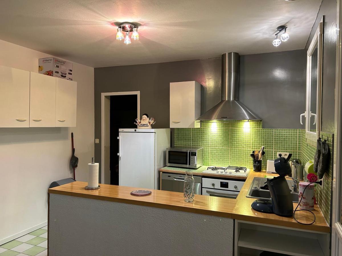 Jolie Independante Climatisee 3 Confort 6 Couchages, Piscine Chauffee 4 X 8 Disponible De Mai A Fin Septembre, Jacuzzi 4 Places, Boulodrome Eclaire, Ping-pong, Wifi, Proche Commerces Animaux Domestiques Sur Demande